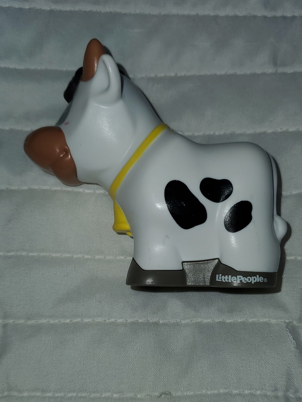 Fisher-Price Little People White Cow Figure with Yellow Collar and Brown Accents